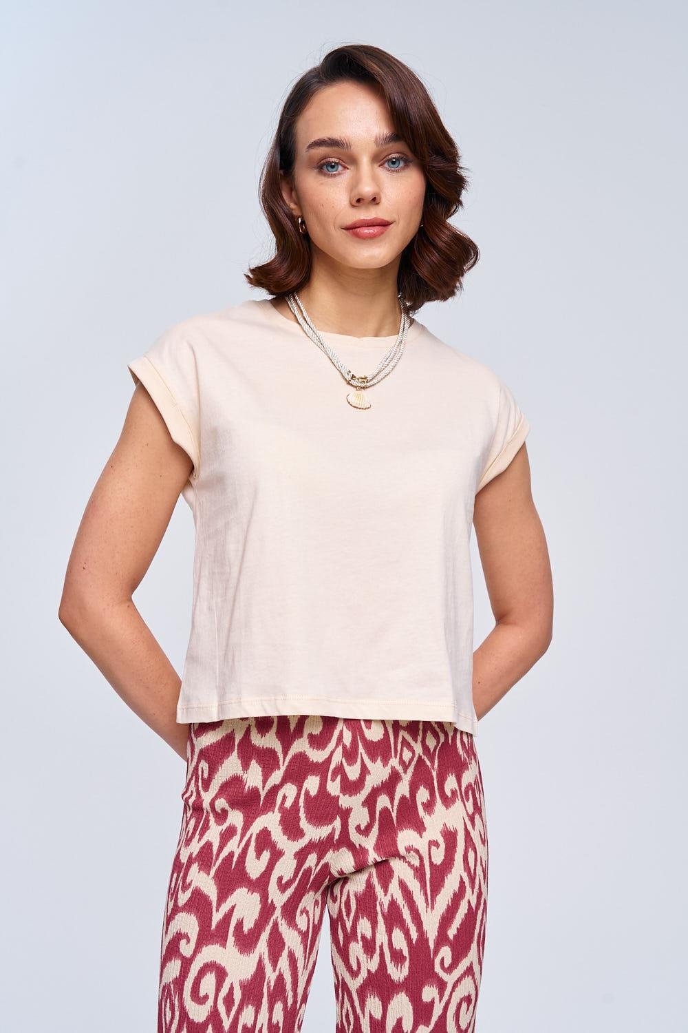 Basic Crew Neck Cream Women's Crop T-Shirt
