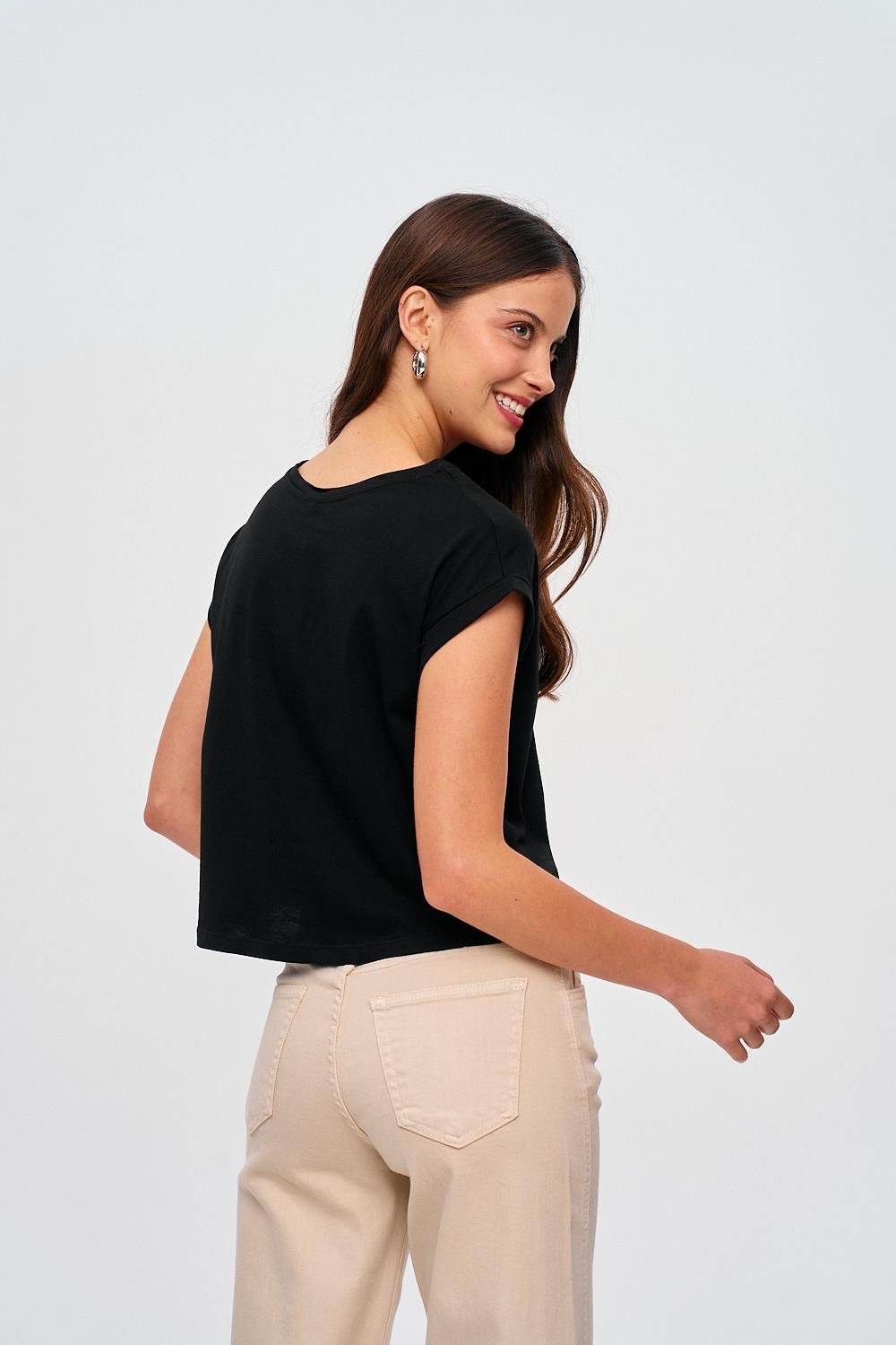 Basic Crew Neck Black Women's Crop T-Shirt