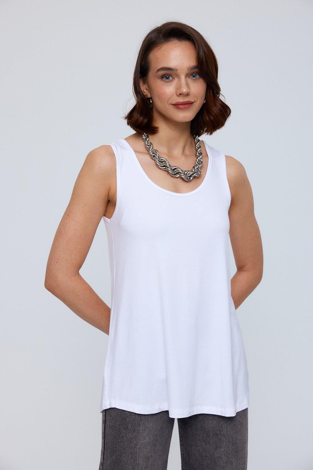 Basic U-Neck White Women's Undershirt