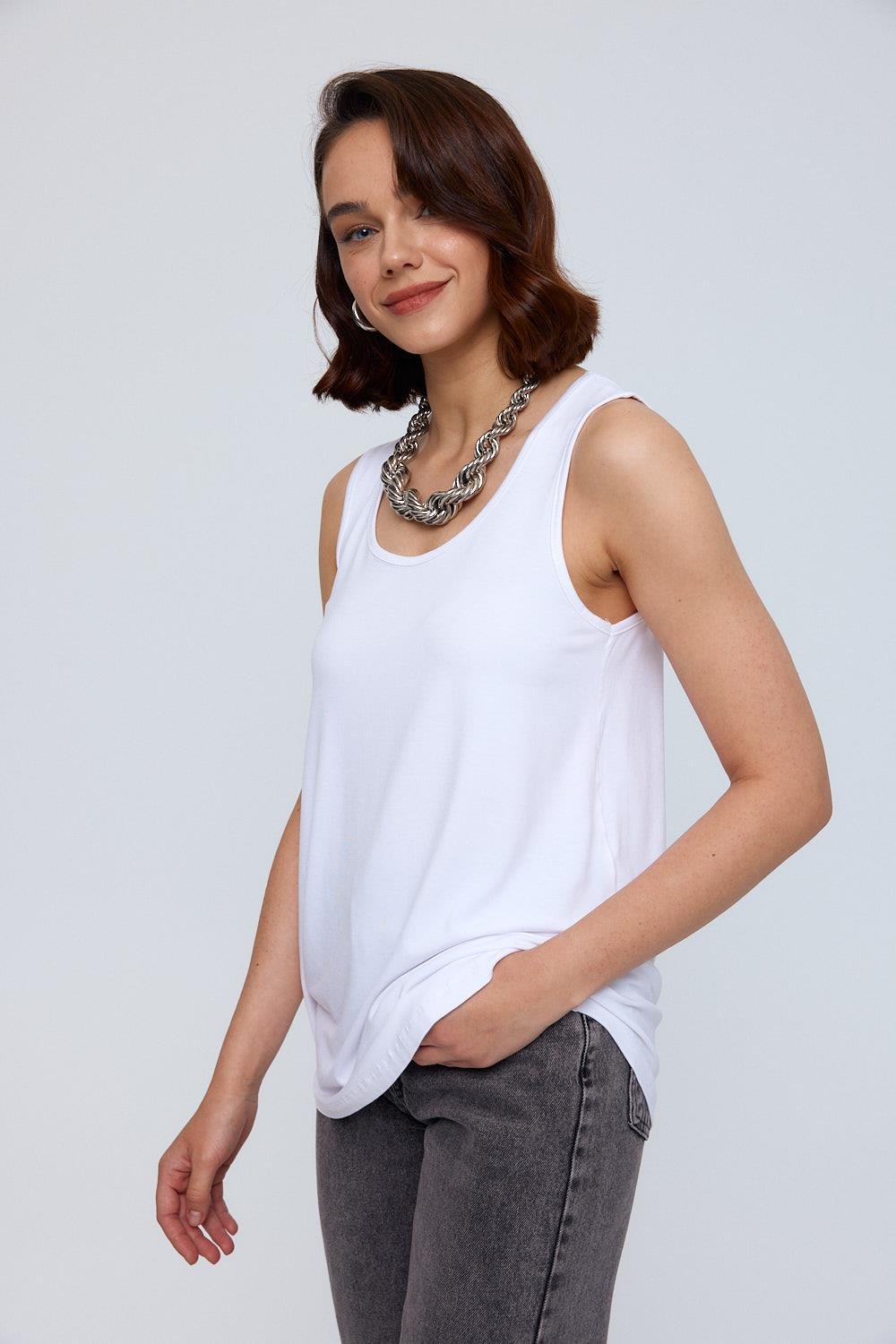 Basic U-Neck White Women's Undershirt