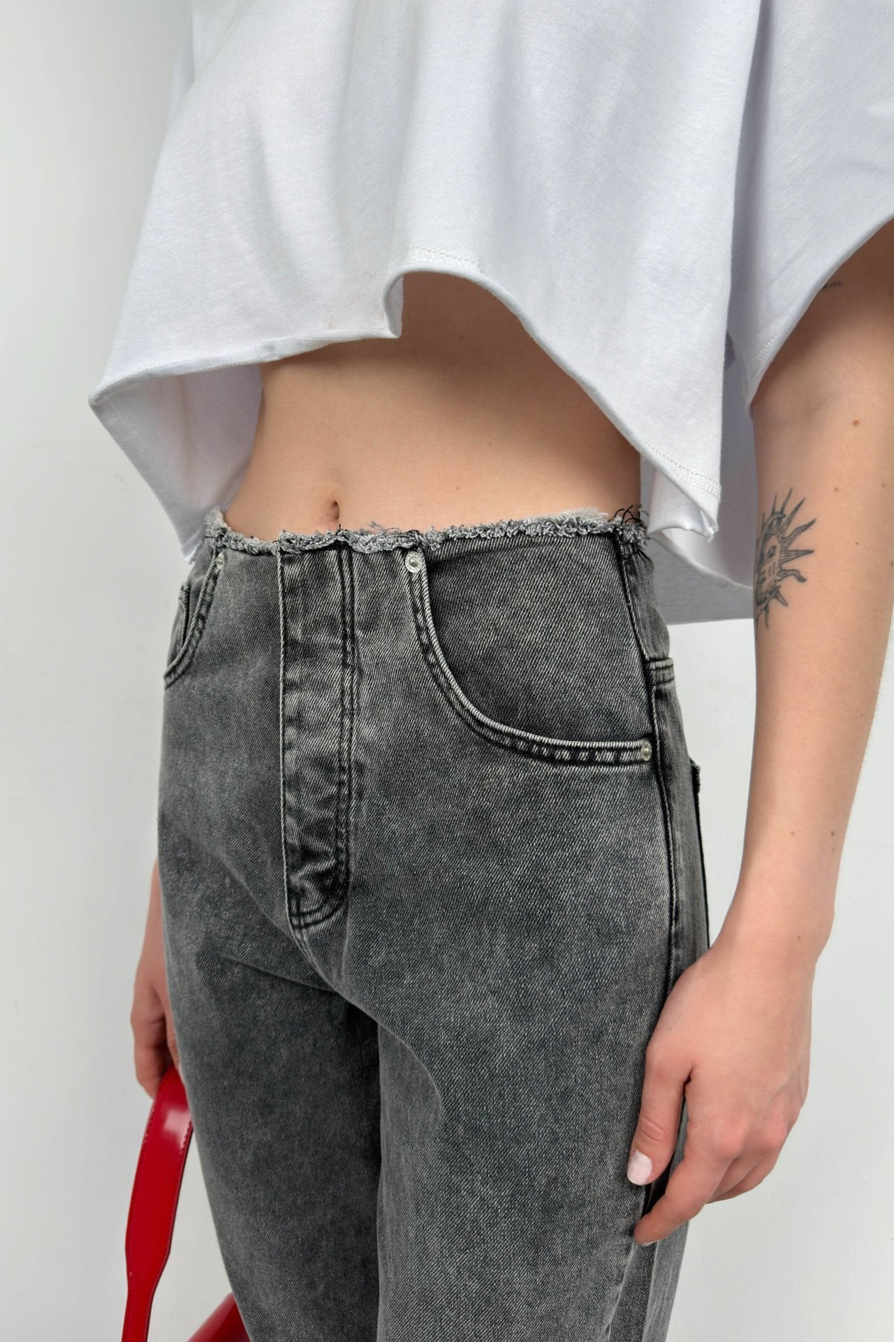 Beltless Low Waist Gray Jean