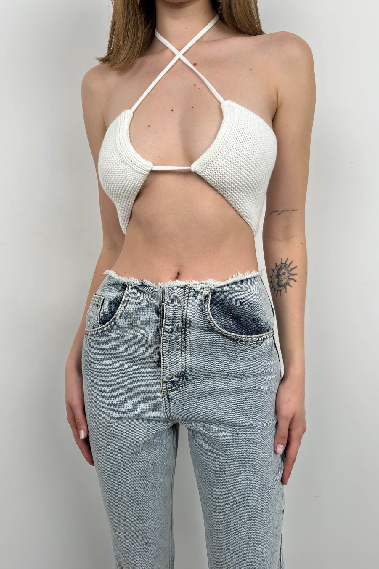 Beltless Low Waist Light Blue Jean