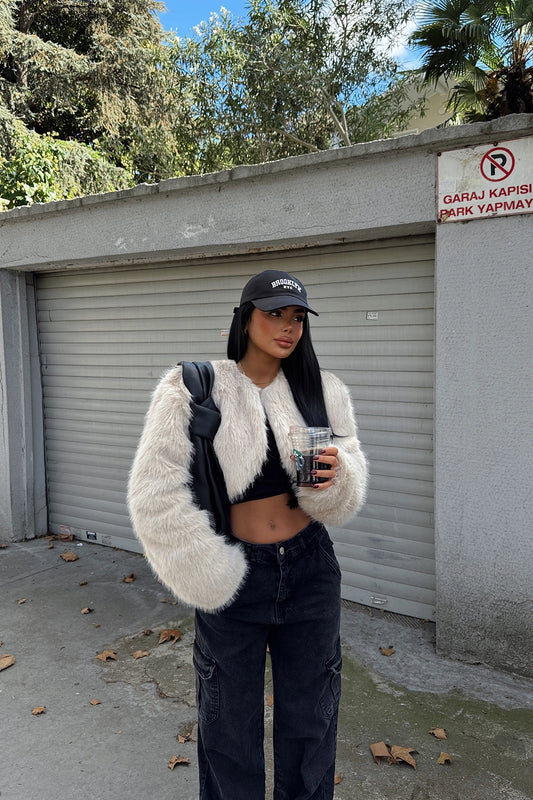 Cream Short Fur