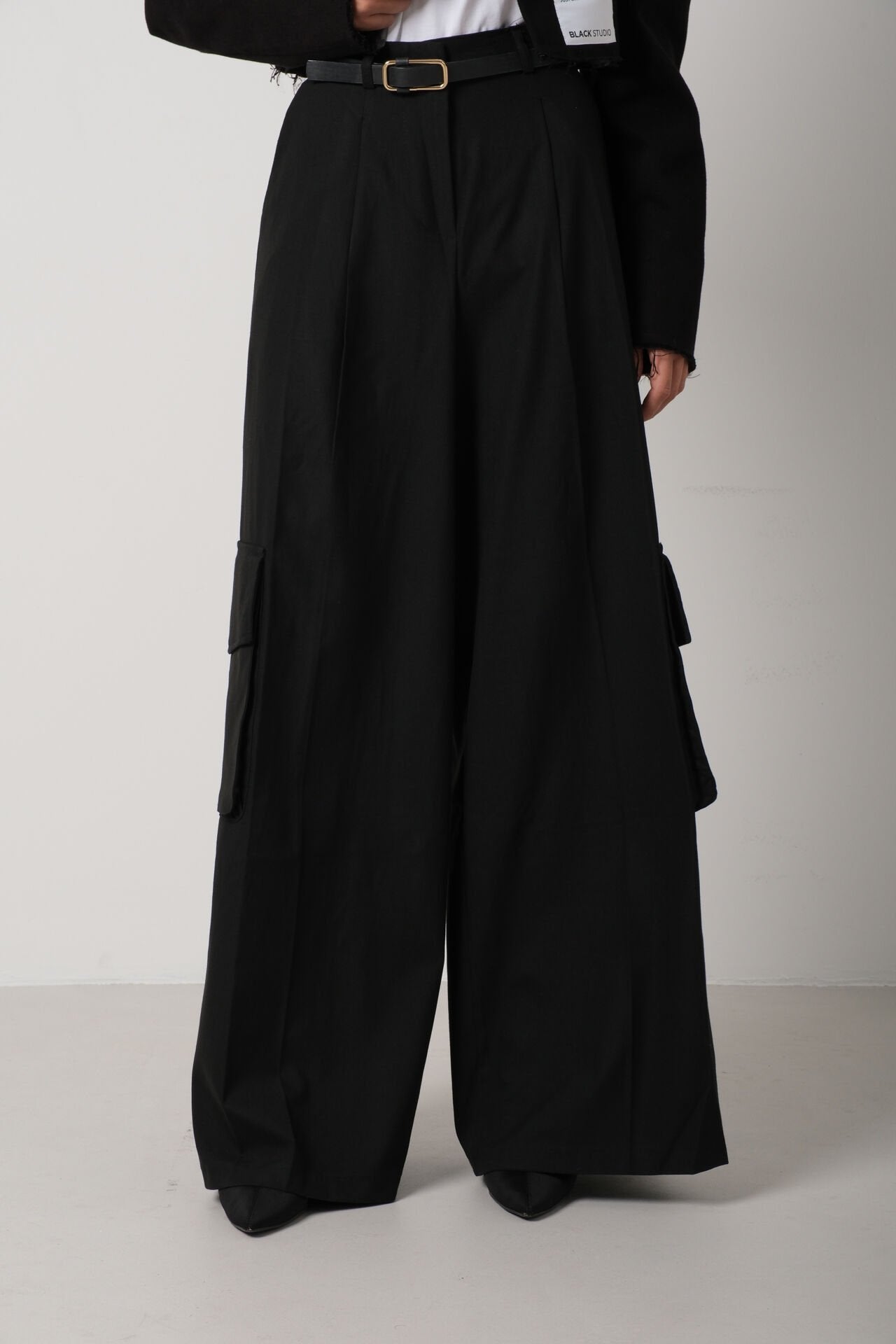 Oversize Cargo Pocket Black Pants